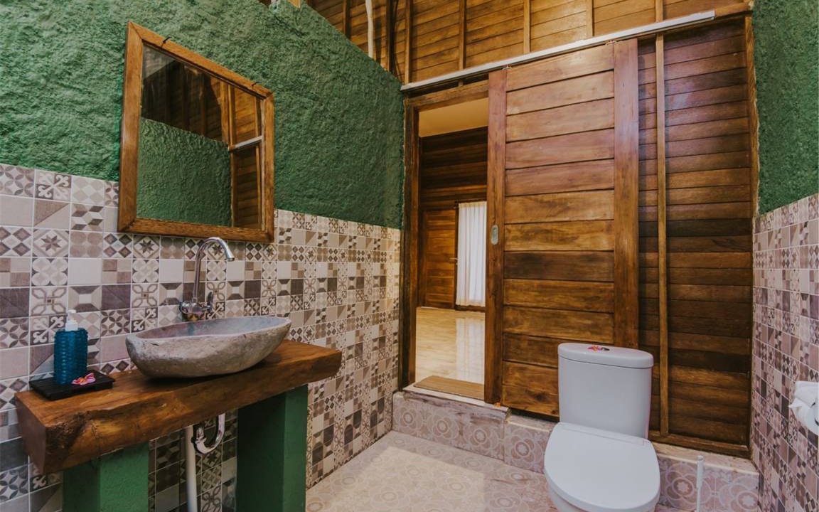 Photo of Bathroom in Mushroom Bay