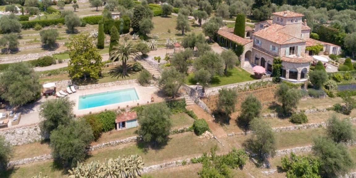Photo of Others in Chateauneuf-Grasse
