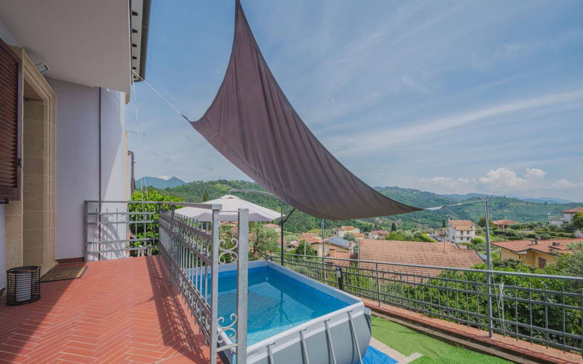 Photo of Patio Balcony in Corsanico-Bargecchia