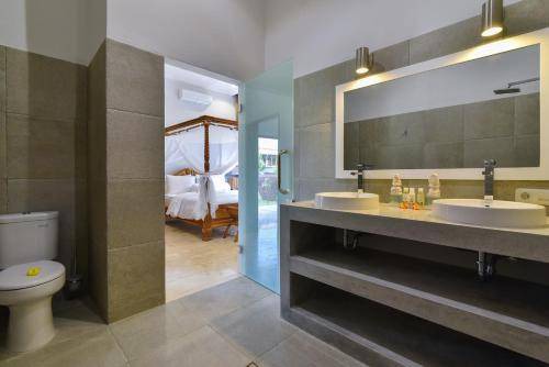 Photo of Bathroom in Banjartegehe