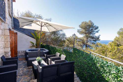 Photo of Others in Eze