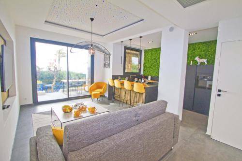 Photo of Livingroom in Les Baumettes