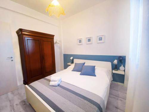 Photo of Bedroom in Les Baumettes