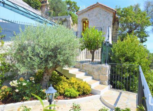 Photo of Others in Eze