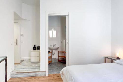 Photo of Bedroom in Beausoleil