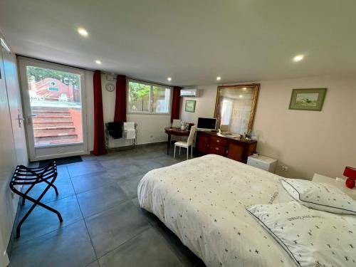 Photo of Bedroom in Saint Antoine