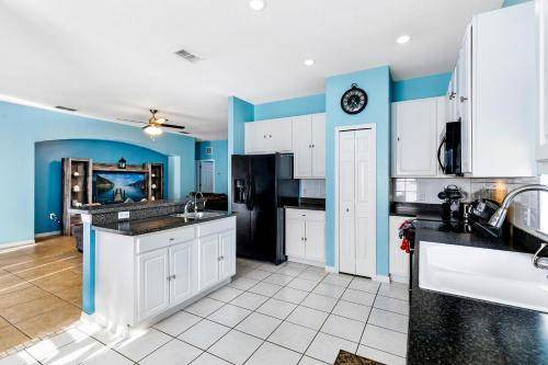 Photo of Kitchen in Crescent Lakes