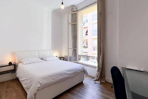 Photo of Bedroom in Beausoleil