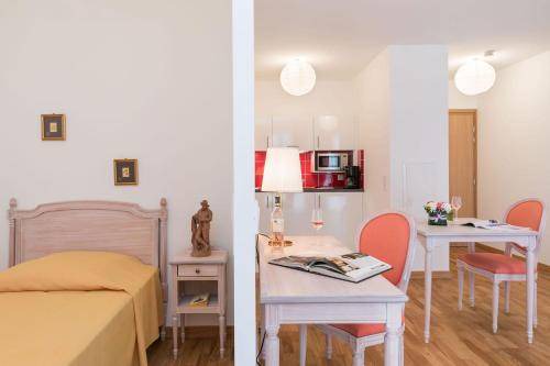 Photo of Bedroom in Saint-Laurent-du-Var