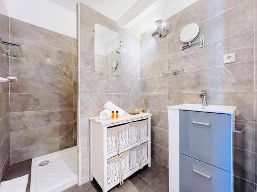 Photo of Bathroom in Prado - Republique