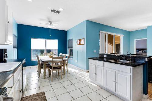 Photo of Kitchen in Crescent Lakes