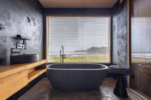 Photo of Bathroom in Suraberata