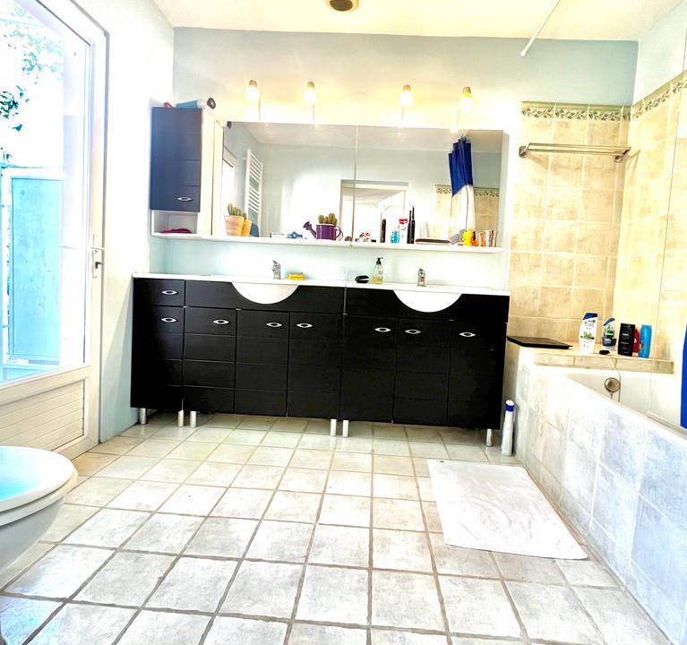 Photo of Bathroom in Antibes City Centre