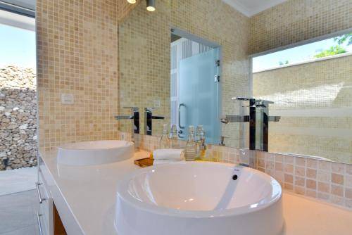 Photo of Bathroom in Umeanyar