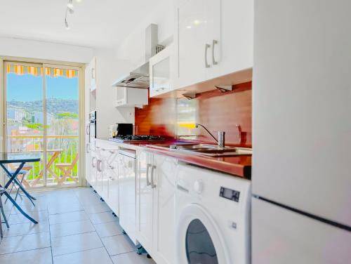 Photo of Kitchen in Prado - Republique
