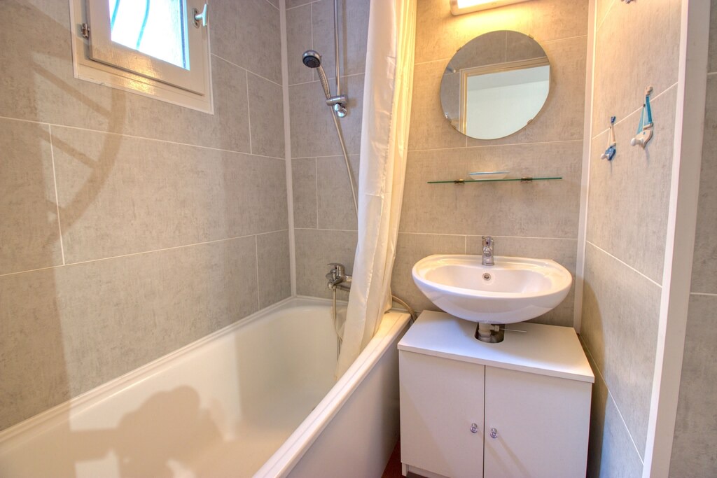 Photo of Bathroom in Golfe Juan
