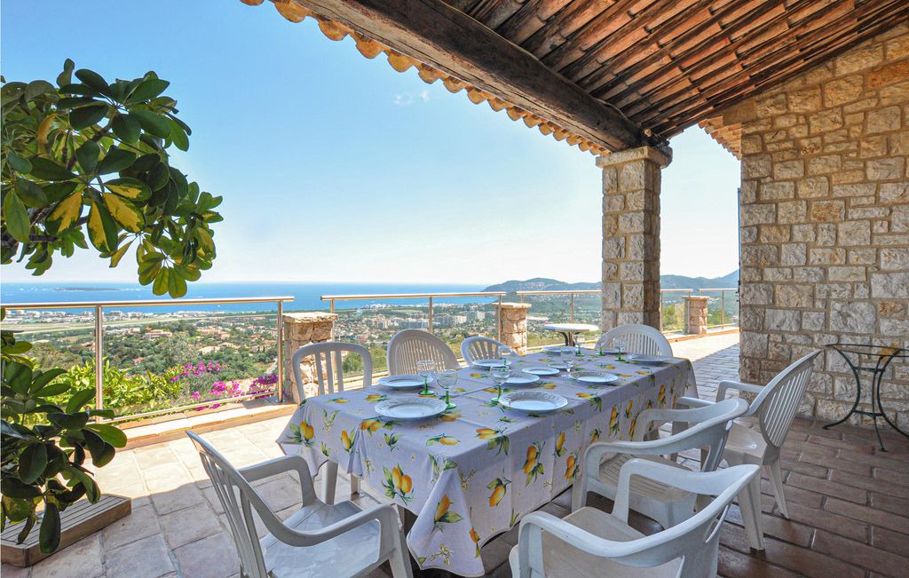 Photo of Patio Balcony in Les Termes