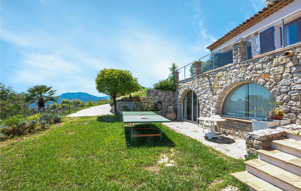 Photo of Buildings in Les Termes