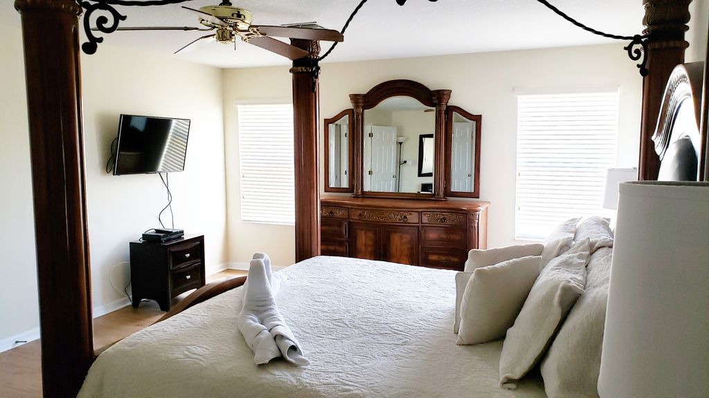 Photo of Bedroom in Windwood Bay