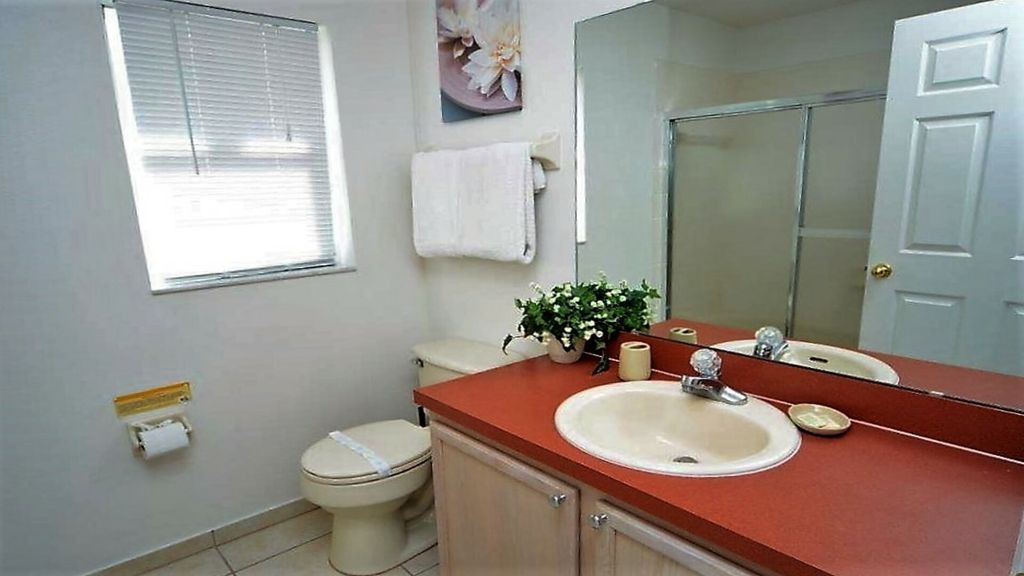 Photo of Bathroom in Eagle Pointe South