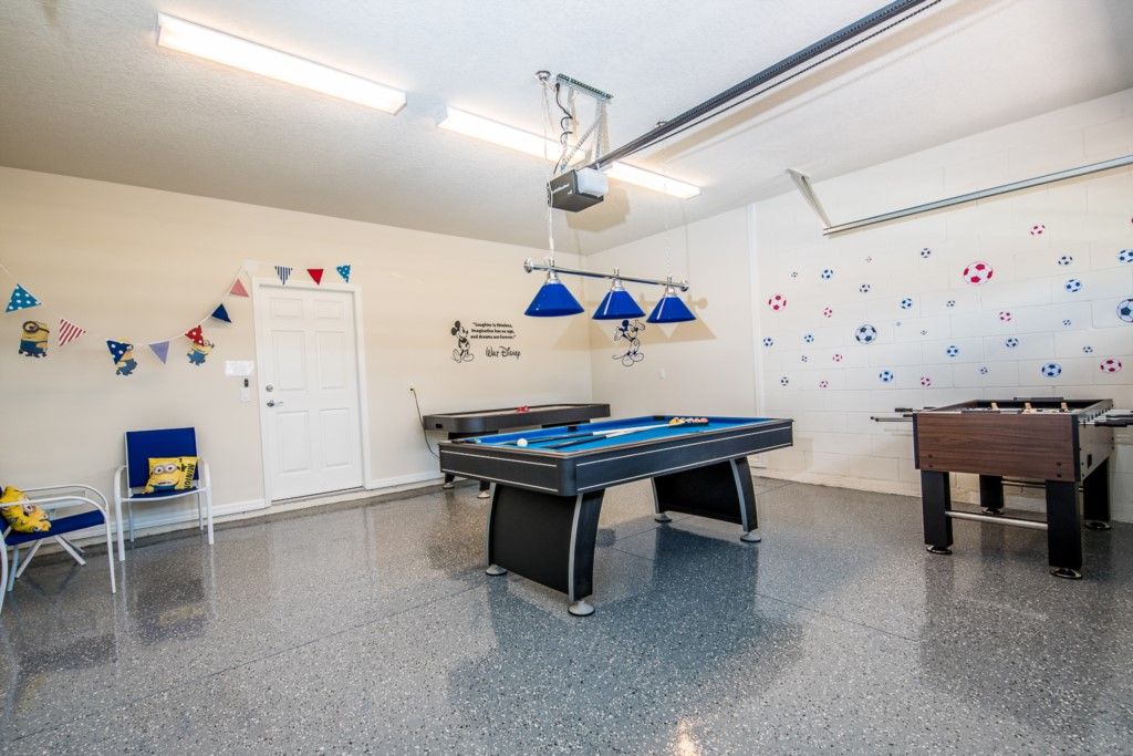 Photo of Livingroom in Four Corners