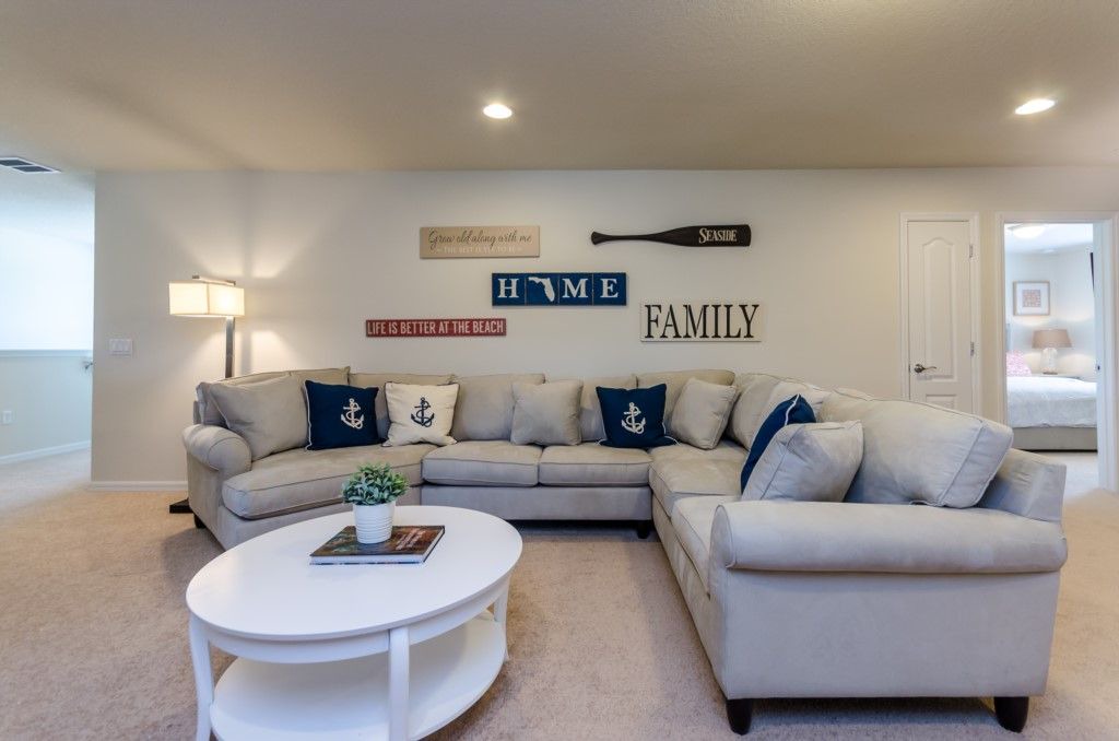Photo of Livingroom in Four Corners