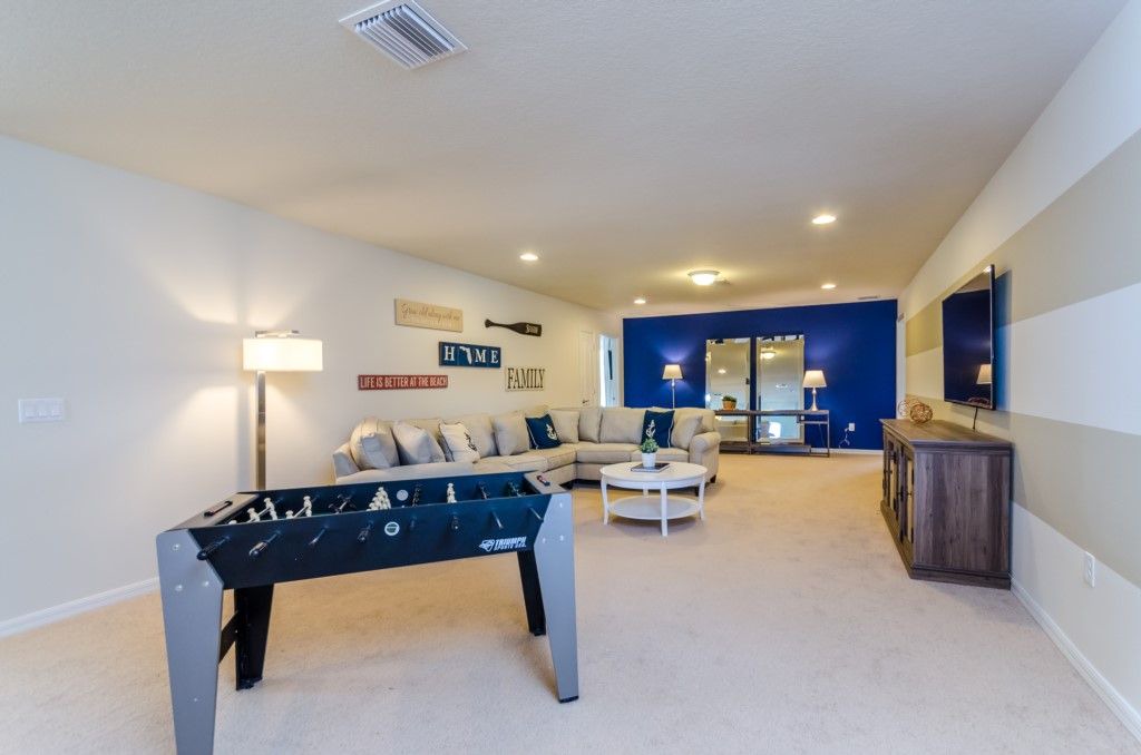 Photo of Livingroom in Four Corners