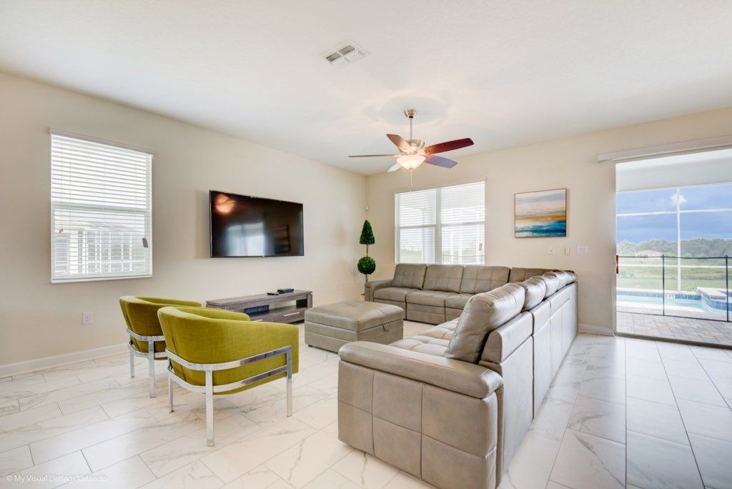 Photo of Livingroom in Davenport