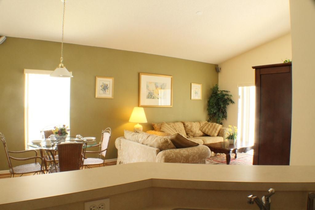 Photo of Livingroom in Eagle Pointe South