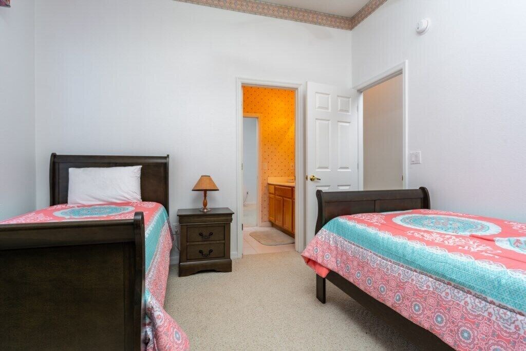 Photo of Bedroom in Ridgewood Lakes