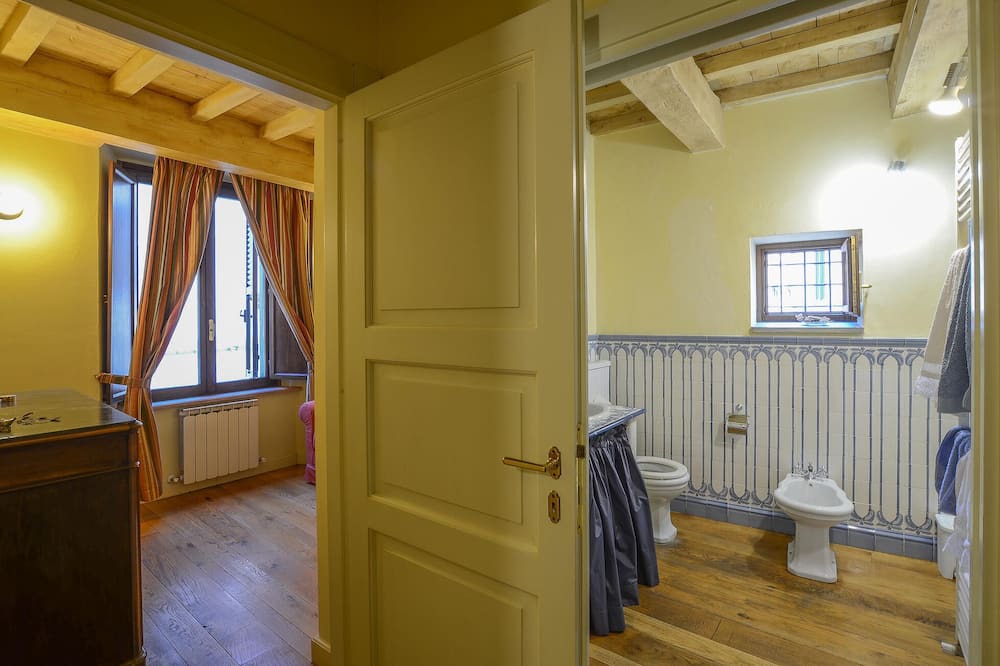 Photo of Bedroom in Fivizzano