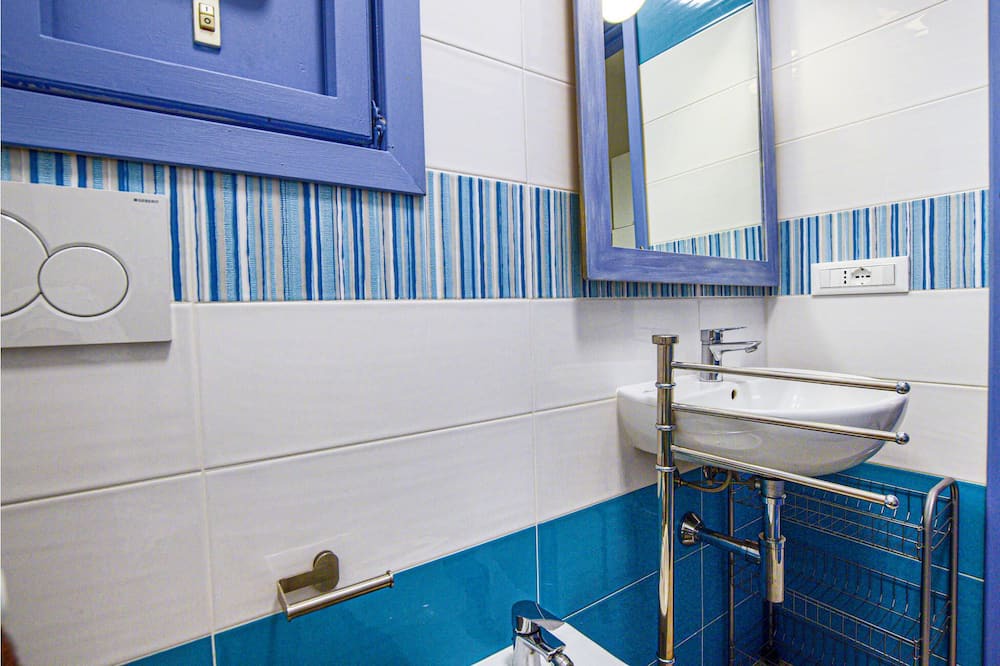 Photo of Bathroom in Mola