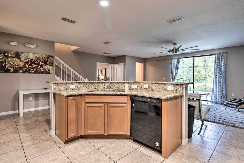 Photo of Kitchen in Cypress Pointe