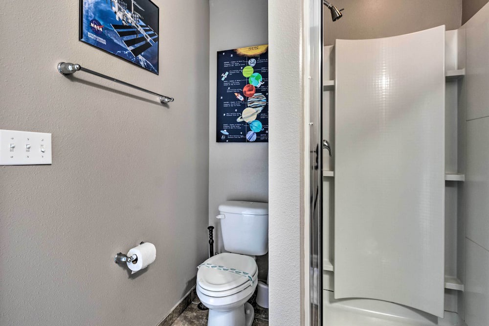 Photo of Bathroom in Cypress Pointe