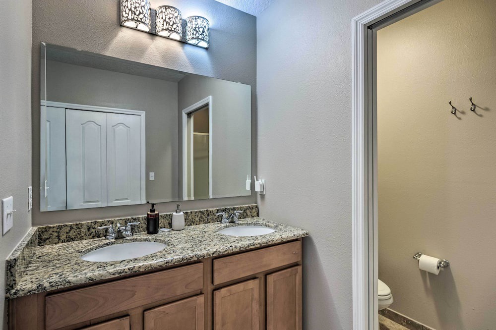 Photo of Bathroom in Cypress Pointe