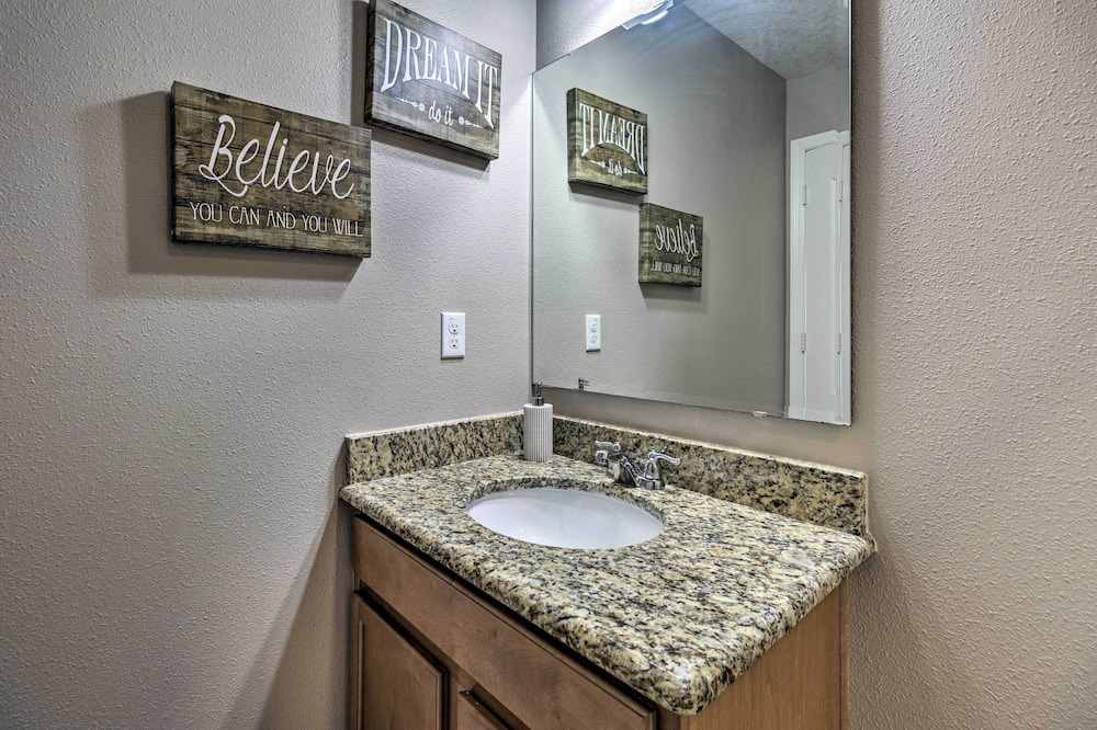 Photo of Bathroom in Cypress Pointe