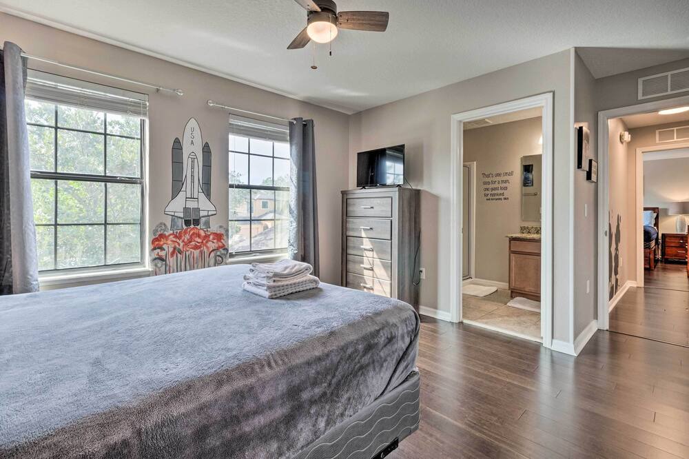 Photo of Bedroom in Cypress Pointe
