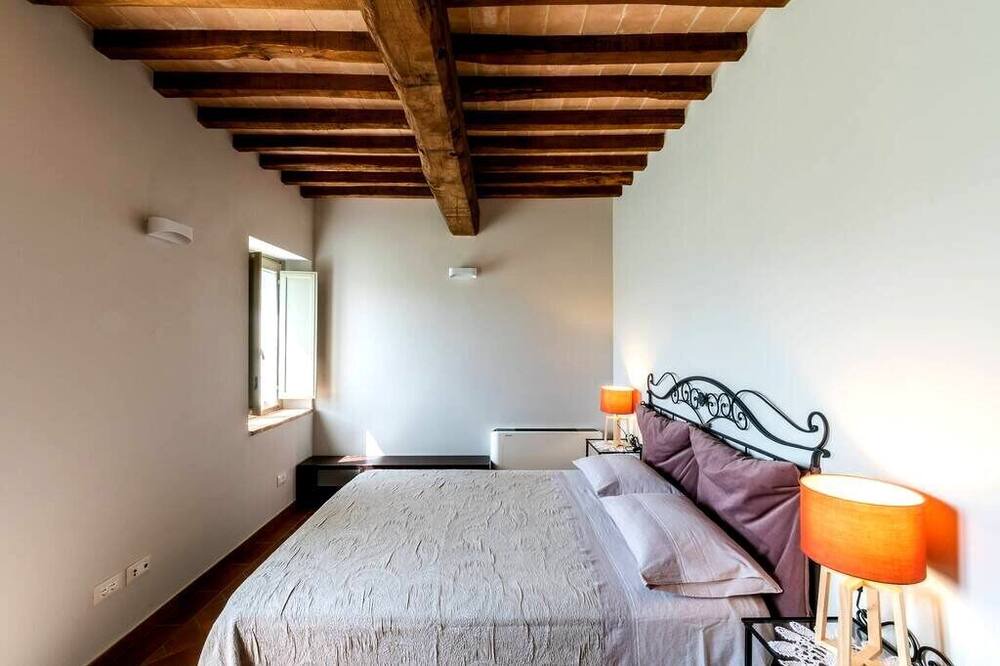 Photo of Bedroom in Lucignano