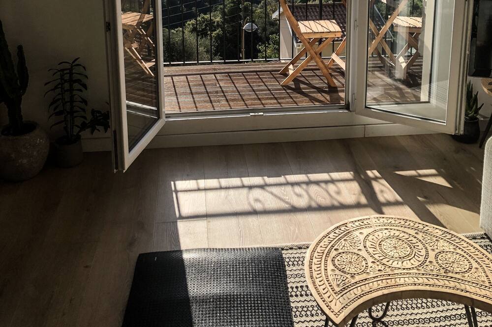 Photo of Livingroom in Saint Pierre de Feric