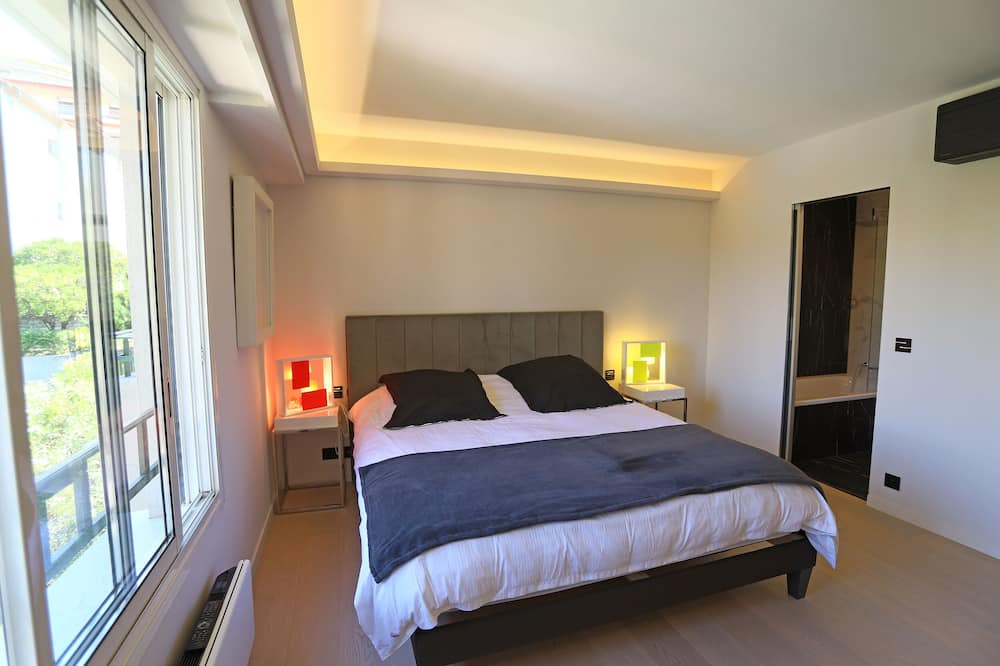 Photo of Bedroom in Riquier