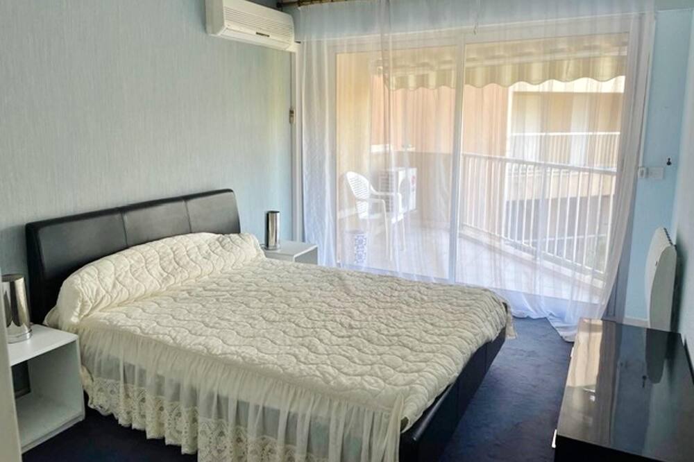 Photo of Bedroom in Frejus Plage