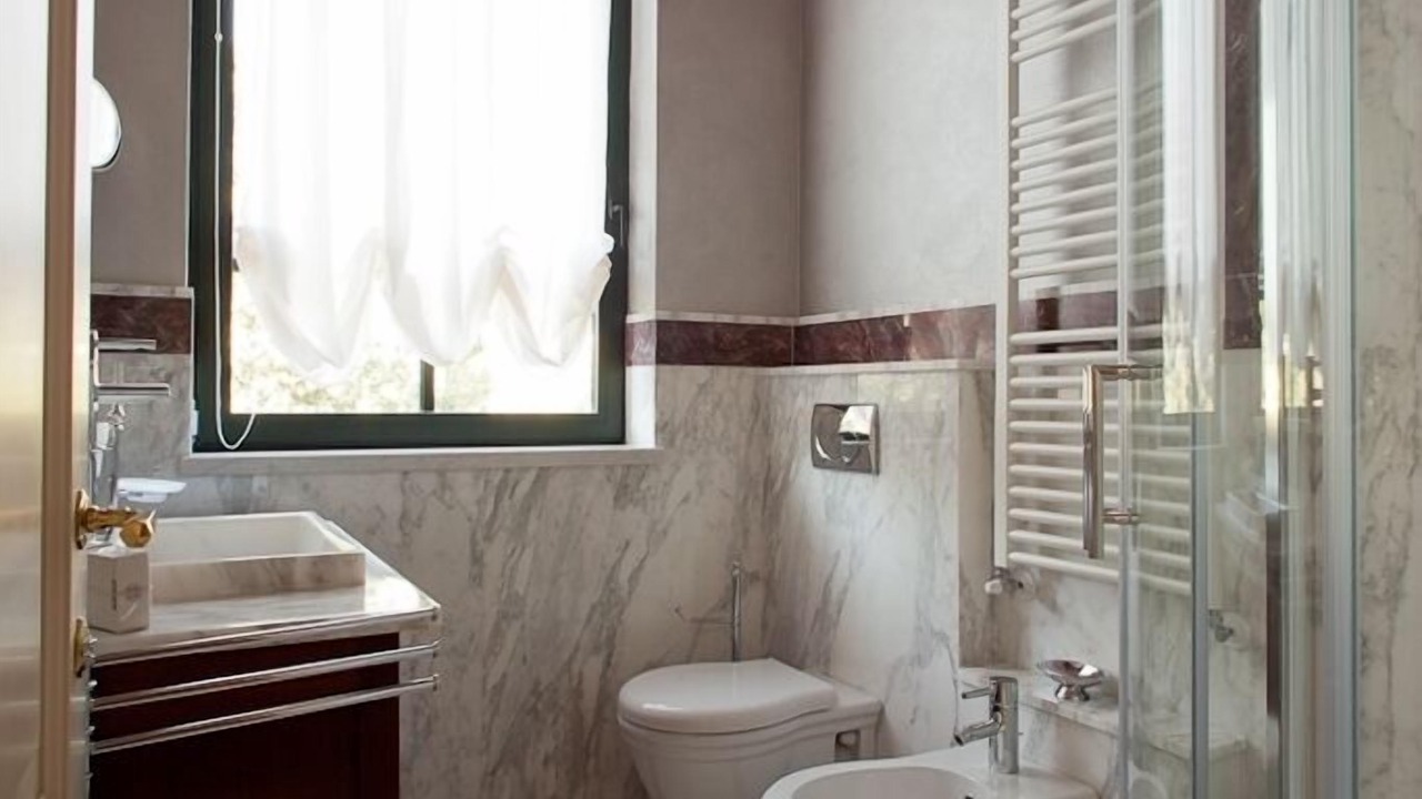 Photo of Bathroom in Carrara