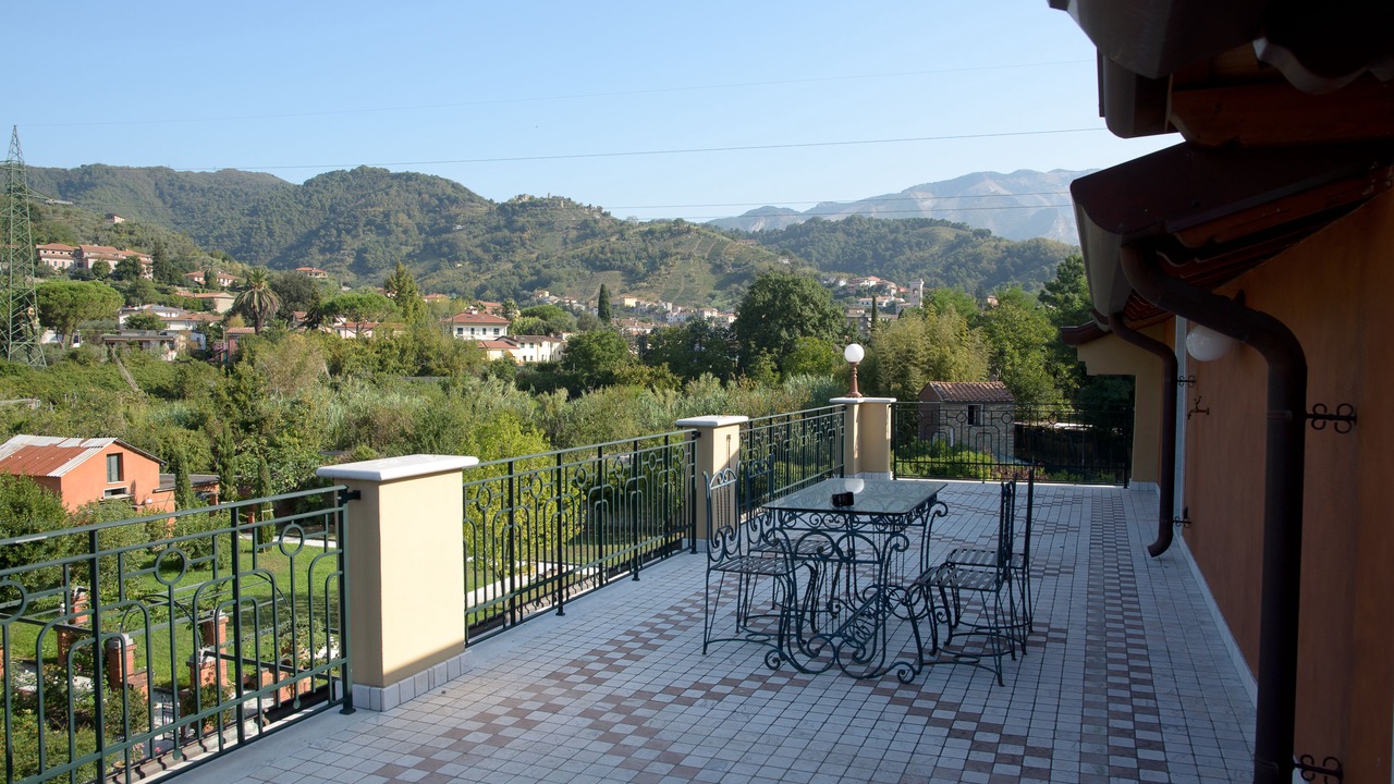 Photo of Others in Carrara