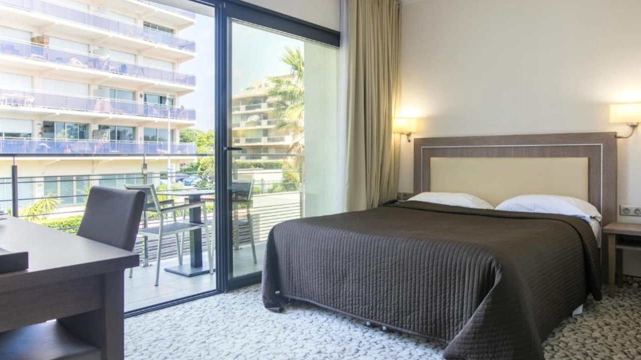 Photo of Bedroom in Villeneuve Loubet Beach