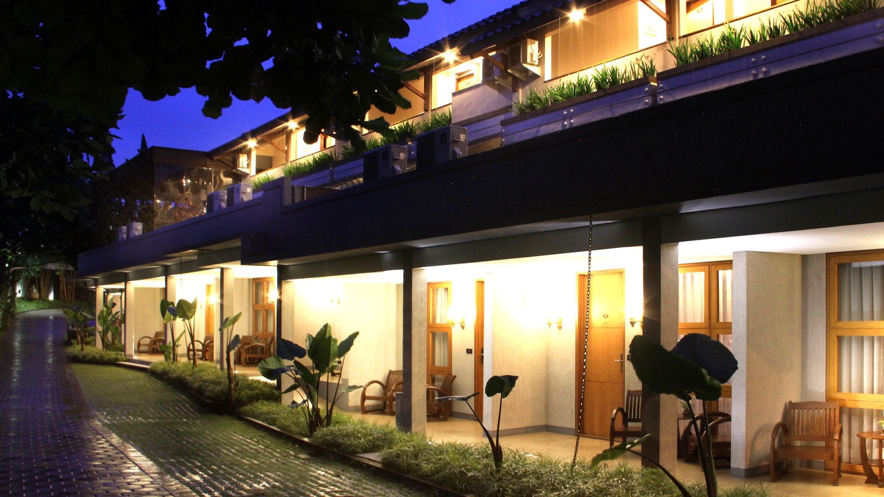 Photo of Buildings in Pasteur
