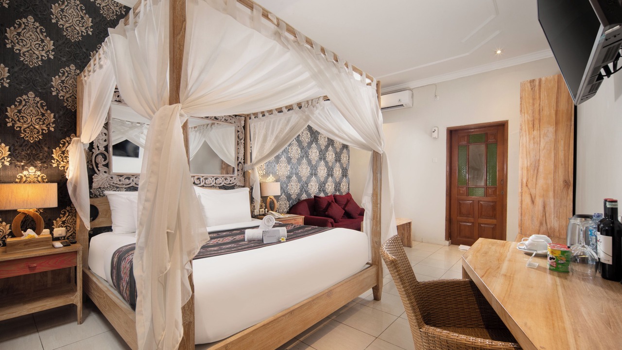 Photo of Bedroom in Kartika Plaza