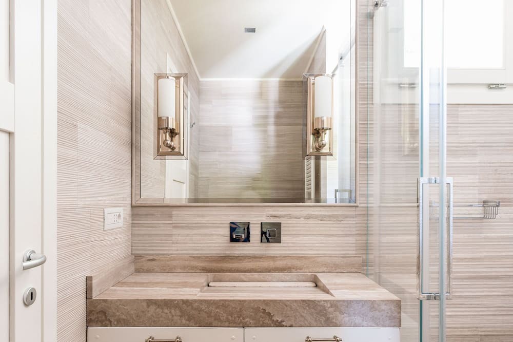 Photo of Bathroom in Strettoia