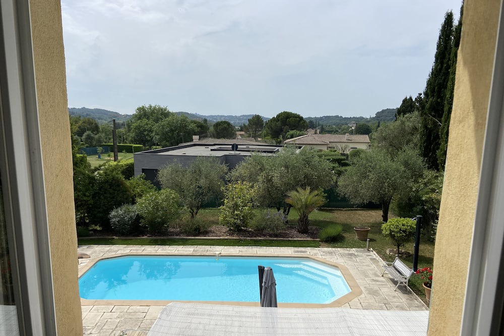 Photo of Others in Chateauneuf-Grasse