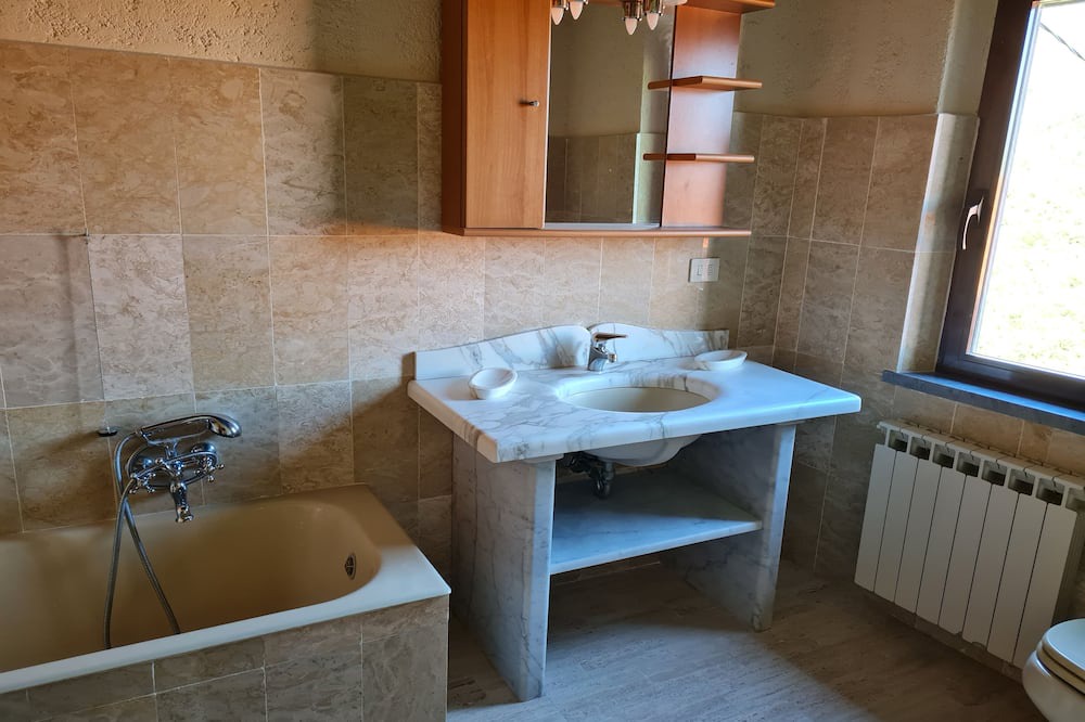 Photo of Bathroom in Casola in Lunigiana