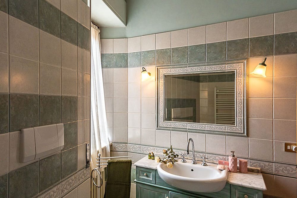 Photo of Bathroom in Monticchiello